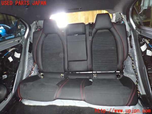 5UPJ-16097385]ベンツ A180(176042 W176)リアシート 中古_m0001.jpg