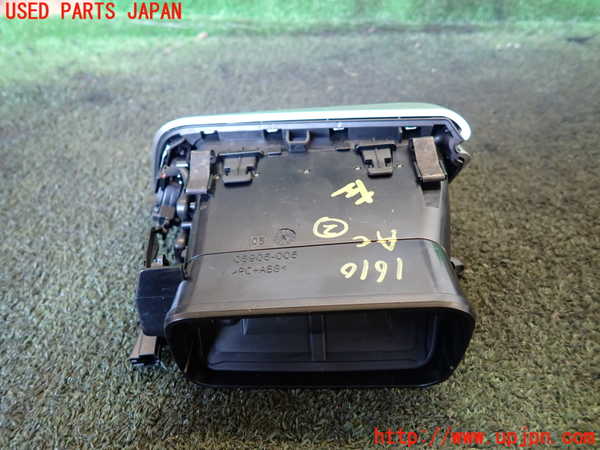 5UPJ-16107527]マセラティ・ギブリ(MG30A)エアコン吹き出し口2（左） 中古_m0002.jpg