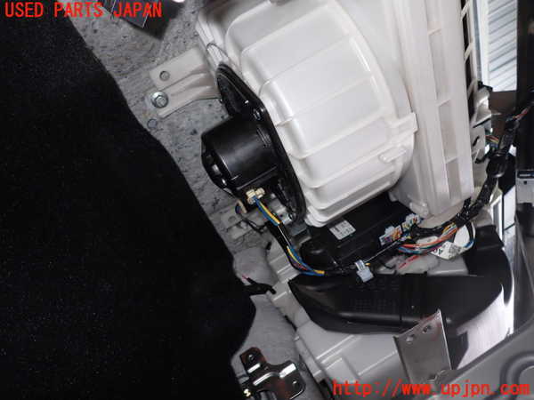5UPJ-16126081]ランエボ10(CZ4A)エバポレーター1 中古_m0002.jpg