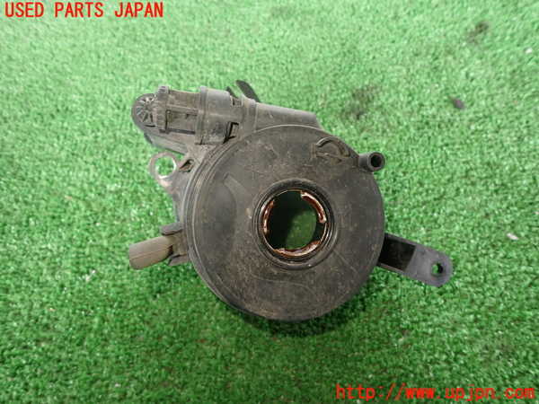 2UPJ-16171180]アウディ・Q7(4LCJTS)右フォグ 中古_m0004.jpg