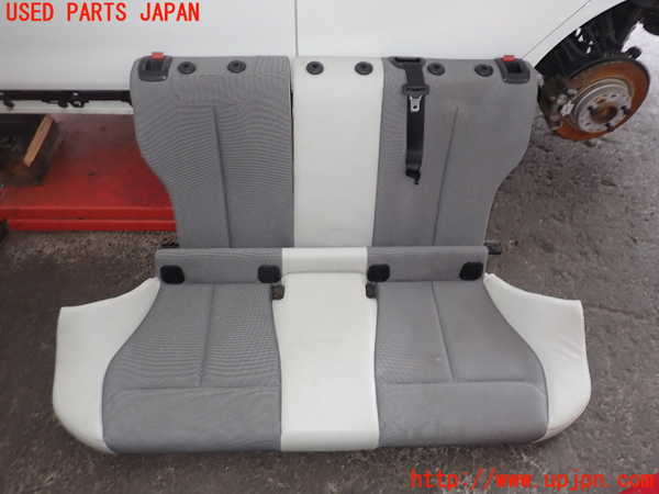 5UPJ-16187385]BMW 116i(1A16)(F20)リアシート 中古_m0001.jpg