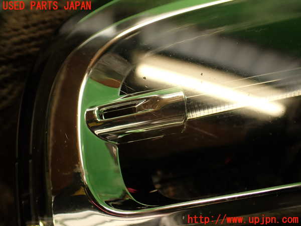2UPJ-16191150]ポルシェ・カイエン(92AM5502)右コーナーランプ 中古_m0002.jpg
