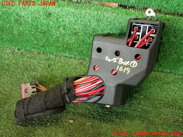 2UPJ-16196741]ポルシェ・カイエン(92AM5502)ヒューズボックス1 中古_m0002.jpg