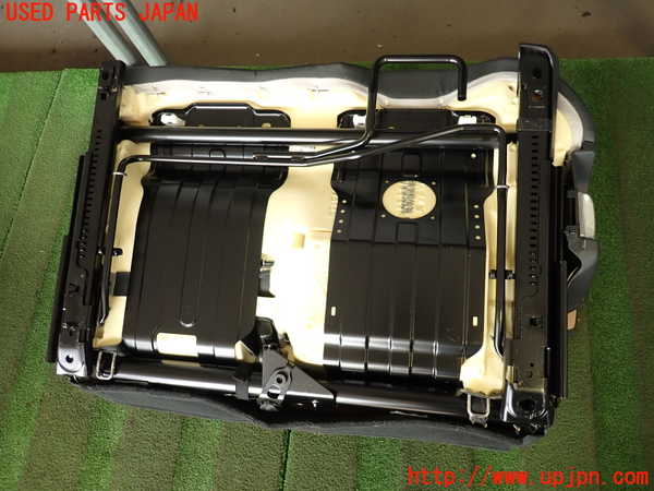 2UPJ-16197435]ポルシェ・カイエン(92AM5502)左リアシート 中古_m0005.jpg