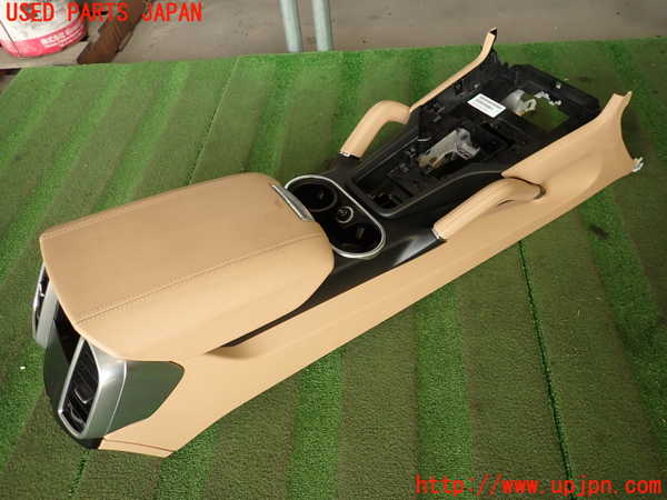 2UPJ-16197540]ポルシェ・カイエン(92AM5502)センターコンソール 中古_m0001.jpg