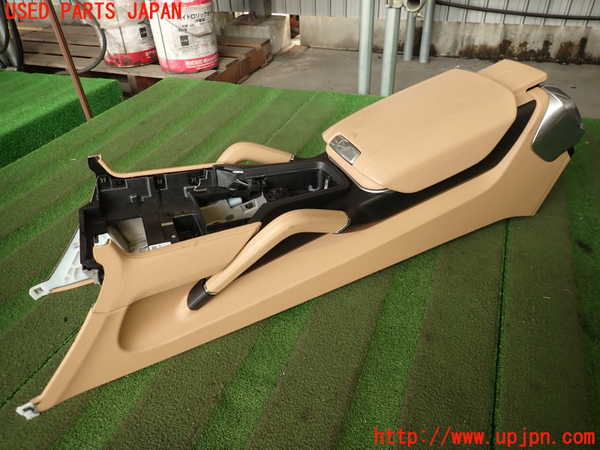 2UPJ-16197540]ポルシェ・カイエン(92AM5502)センターコンソール 中古_m0004.jpg