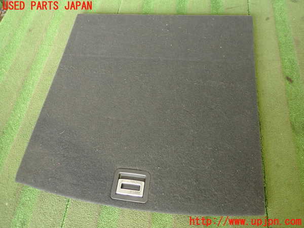 2UPJ-16197771]ポルシェ・カイエン(92AM5502)ラゲッジトレイ1 中古_m0001.jpg