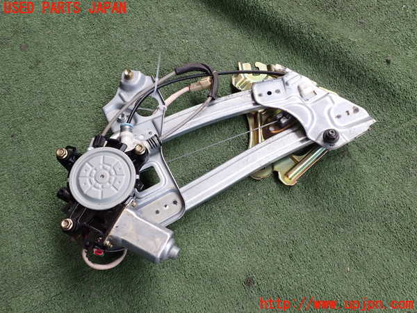 5UPJ-16201296]ソアラ(UZZ40)右後レギュレーターモーター 中古 レクサス・SC430_m0001.jpg