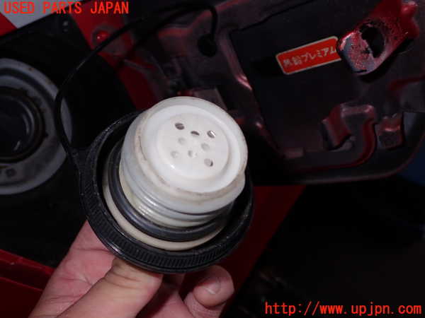 5UPJ-16241690]インプレッサ WRX-STi(GRB)フューエルリッド 中古_m0003.jpg