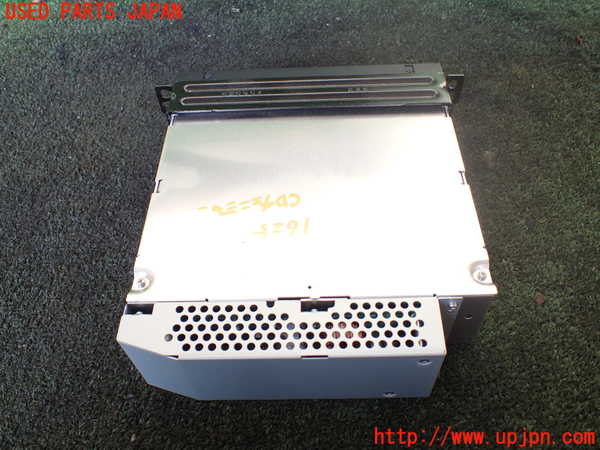1UPJ-16256505]BMW X6(FG30 E71)CDチェンジャー 中古_m0003.jpg