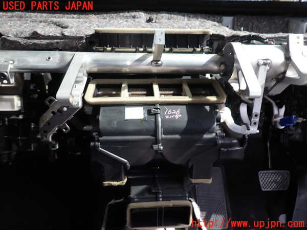 5UPJ-16266081]レジェンド ハイブリッド(KC2)エバポレーター1 中古_m0001.jpg