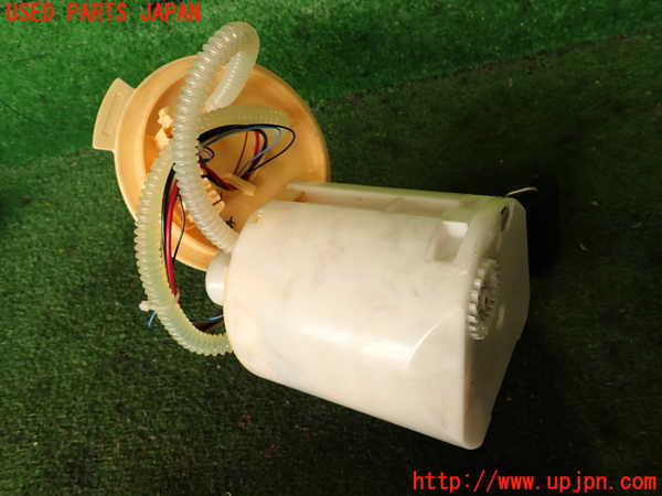 5UPJ-16282510]ベンツ A200 d セダン W247(177112)燃料ポンプ 中古_m0002.jpg