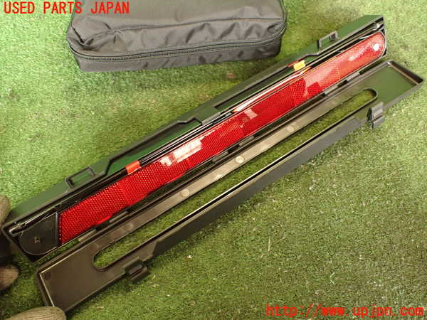 2UPJ-16287805]ベンツ A200 d セダン W247(177112)車載工具 中古_m0004.jpg