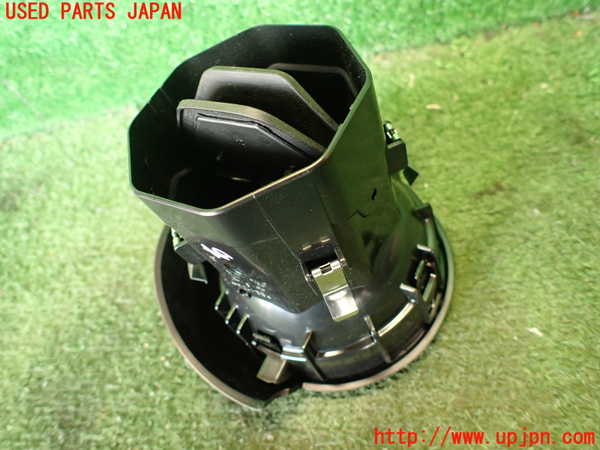 5UPJ-16287527]ベンツ A200 d セダン W247(177112)エアコン吹き出し口2 中古_m0002.jpg