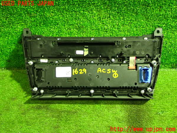 1UPJ-16296066]BMW 523d(FW20 F10)エアコンスイッチ1 中古_m0003.jpg