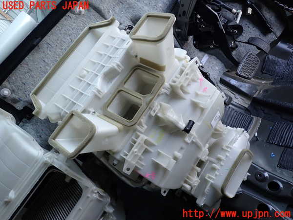 5UPJ-16326081]レクサス・RX270(AGL10W)エバポレーター1 中古_m0001.jpg