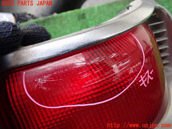 5UPJ-16361530]パジェロ(V45W)右テールランプ 中古_m0002.jpg