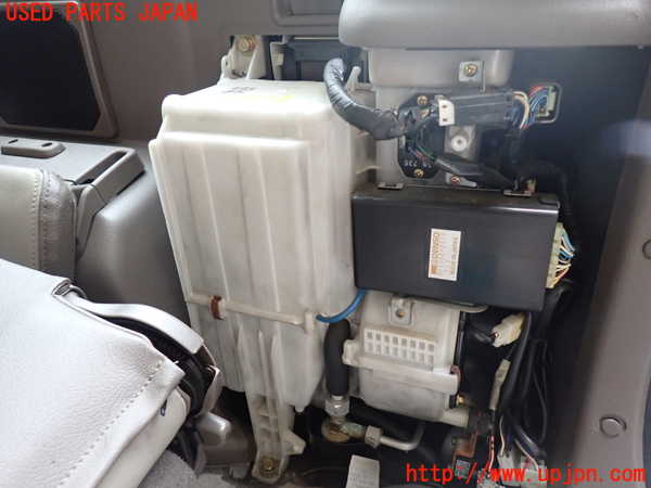 5UPJ-16366082]パジェロ(V45W)エバポレーター2 (リヤ) 中古_m0001.jpg