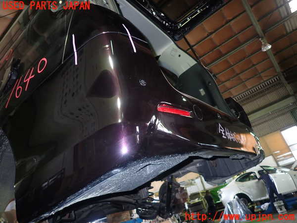 5UPJ-16401610]ヴェルファイア(GGH20W)リアバンパー 中古_m0003.jpg