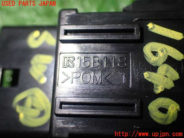 1UPJ-16406309]ヴェルファイア(GGH20W)スイッチ4 (AC100V) 中古_m0004.jpg