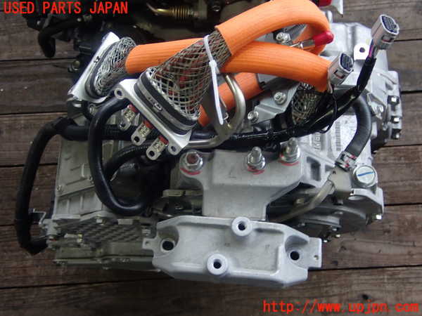 2UPJ-16413010]アウトランダーPHEV(GG3W)ミッション AT 4B12 4WD 中古_m0001.jpg