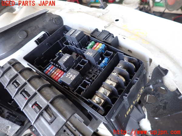 2UPJ-16426742]アウディ・TT クーペ(FVCHH)ヒューズボックス2 中古_m0003.jpg