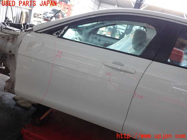 2UPJ-16431260]ジャガー・XE(JA2NA)左前ドア 中古(43R-011582 M324)_m0001.jpg