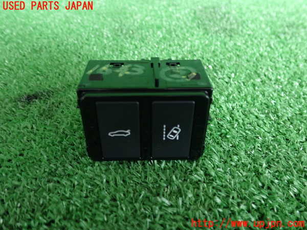 2UPJ-16436307]ジャガー・XE(JA2NA)スイッチ2 (トランク、レーンアシスト) 中古_m0001.jpg