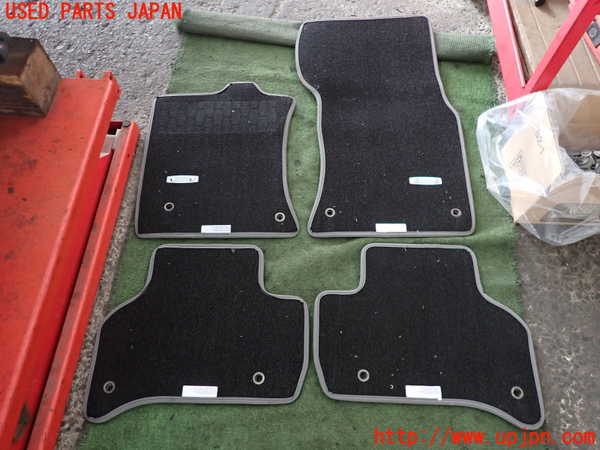 2UPJ-16437800]ジャガー・XE(JA2NA)フロアマット 中古_m0002.jpg