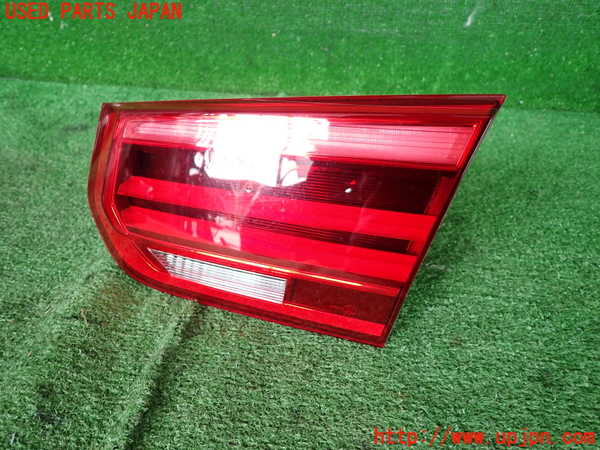 5UPJ-16441550]BMW 320i(8A20)(F30)右リアフィニッシャー 中古_m0001.jpg