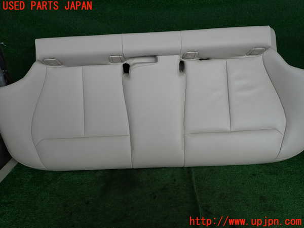 5UPJ-16447385]BMW 320i(8A20)(F30)リアシート 中古_m0002.jpg