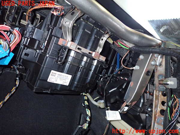 2UPJ-16456081]BMW アクティブハイブリッド5(AH5)(FZ35)(F10)エバポレーター1 中古_m0002.jpg