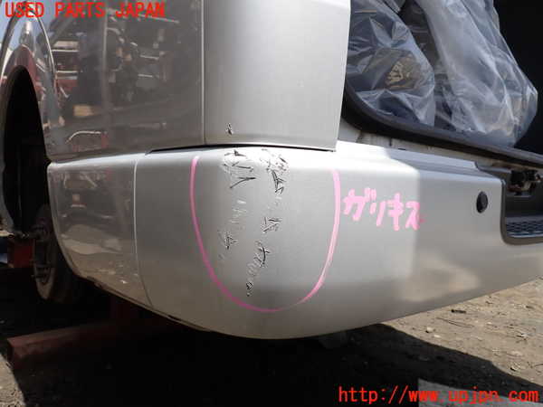 5UPJ-16481610]ハイエースバン200系(KDH205V)リアバンパー 中古_m0003.jpg