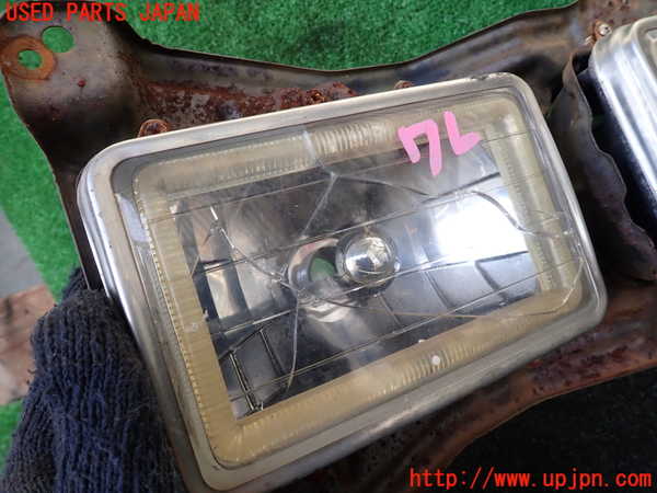 1UPJ-16491130]ランクル60系(FJ62V)右ヘッドライト ジャンク部品取り_m0002.jpg