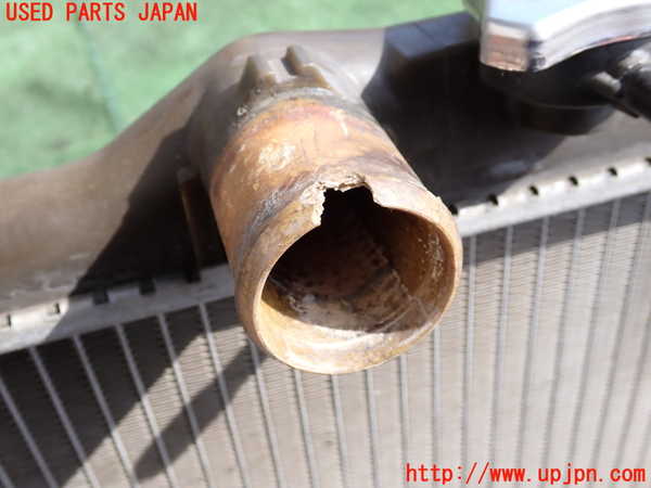 5UPJ-16562321]チェイサー(JZX100)ラジエーター1 ジャンク_m0005.jpg