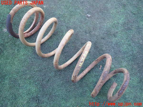 5UPJ-16585100]ハイラックスサーフ(RZN185W)右リアスプリング 中古_m0001.jpg
