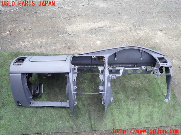 5UPJ-16587505]ハイラックスサーフ(RZN185W)ダッシュボード 中古_m0001.jpg