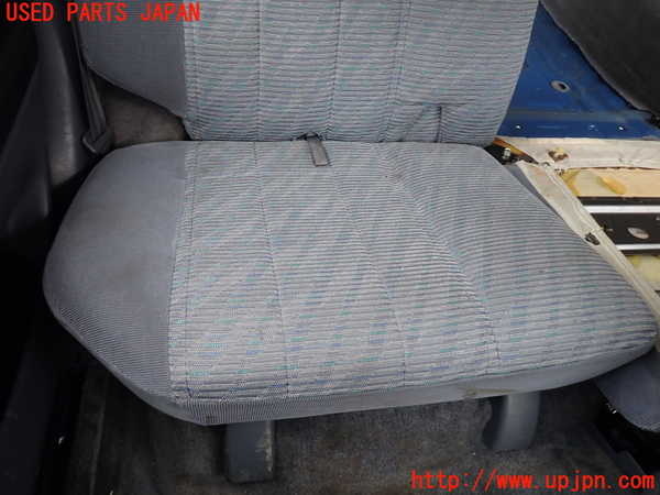 5UPJ-16587145]ハイラックスサーフ(RZN185W)右2列目シート 中古_m0003.jpg