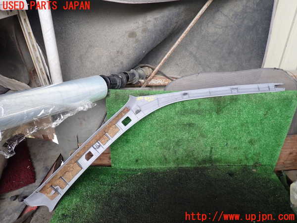 5UPJ-16587660]ハイラックスサーフ(RZN185W)左フロントピラートリム 中古_m0003.jpg