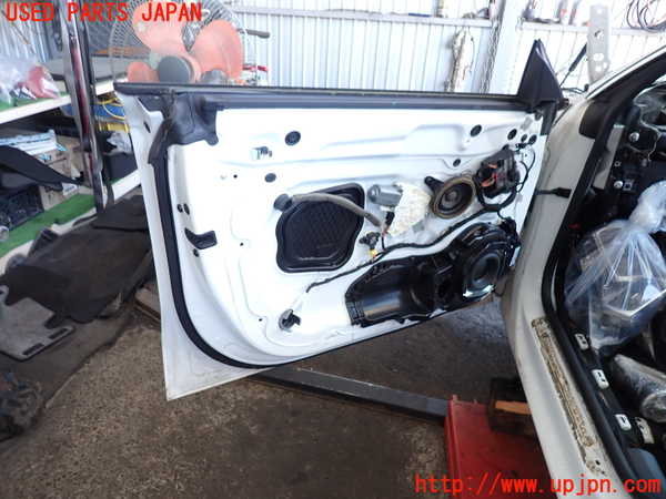 2UPJ-16591260]アウディ・A7 スポーツバック(4GCGWC)左前ドア 中古 SOLIVER M50 43R-00083_m0003.jpg