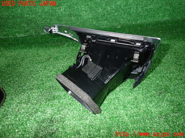 2UPJ-16597527]アウディ・A7 スポーツバック(4GCGWC)エアコン吹き出し口2 中古_m0003.jpg