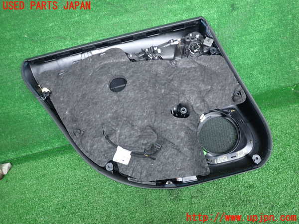 2UPJ-16591294]アウディ・A7 スポーツバック(4GCGWC)右後ドア内張り 中古_m0003.jpg