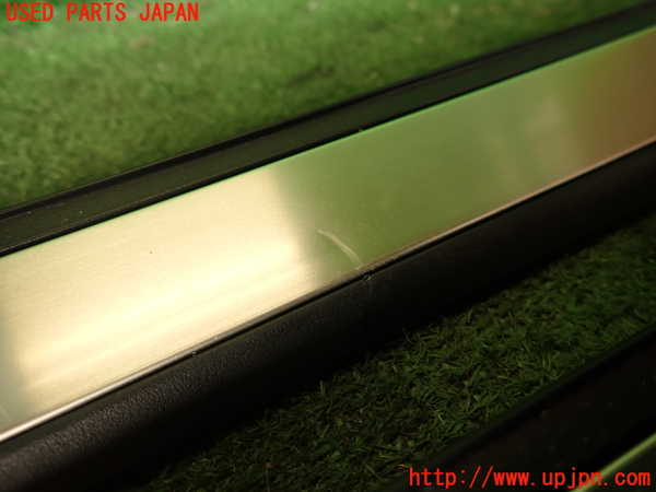 5UPJ-16617740]クラウン アスリート ハイブリッド(AWS210)スカッフプレート 中古_m0002.jpg