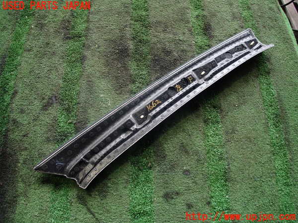 2UPJ-16627660]マセラティ・クアトロポルテ(MQP)左フロントピラートリム 中古_m0002.jpg