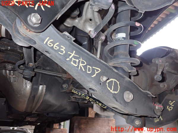 2UPJ-16635200]レクサス・SC430(UZZ40)右リアロアアーム1 中古 (ソアラ)_m0001.jpg