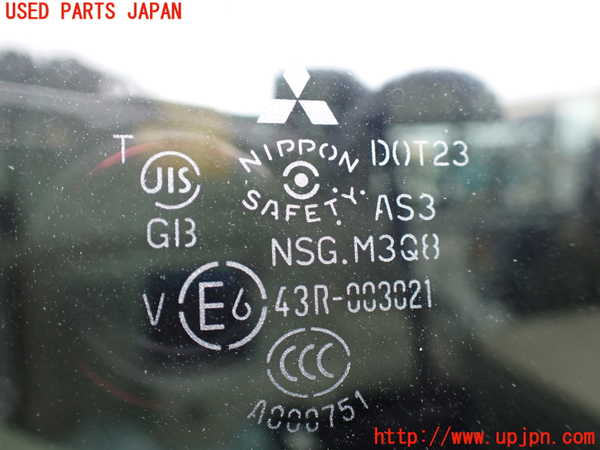 5UPJ-16661380]パジェロ(V98W)右クォーターガラス NSG M3Q8 中古_m0002.jpg