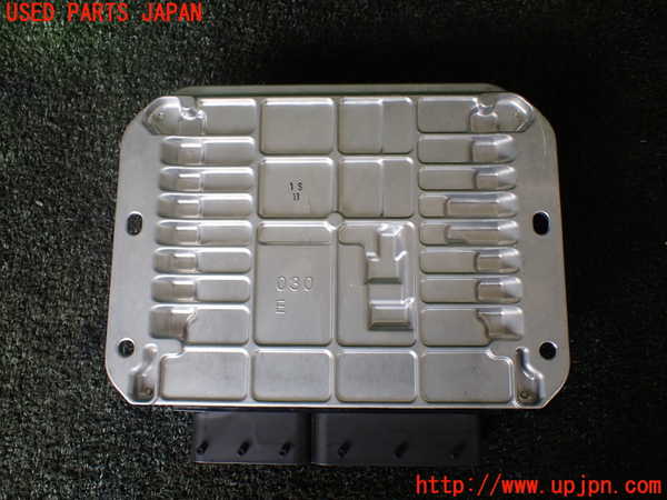 5UPJ-16666110]パジェロ(V98W)エンジンコンピューター 中古_m0003.jpg