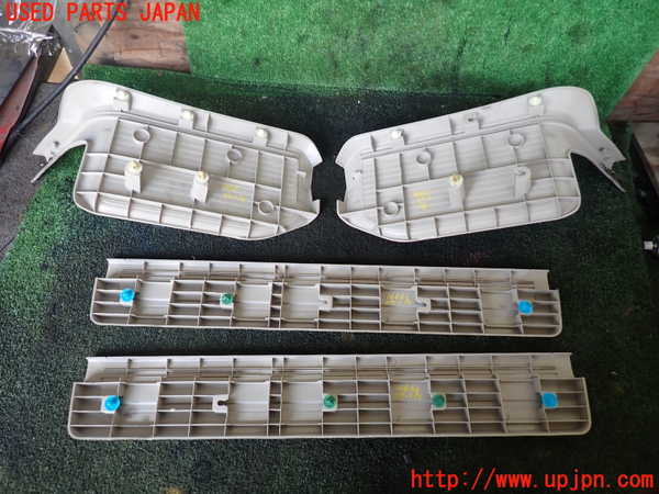 5UPJ-16667740]パジェロ(V98W)スカッフプレート 中古_m0004.jpg