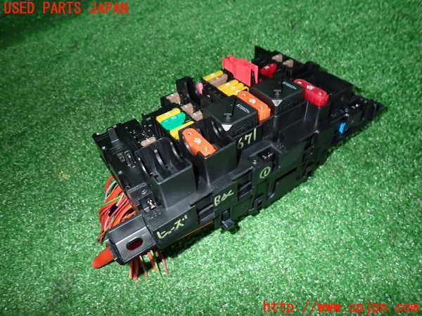 5UPJ-16716741]BMW ミニ(MINI)クーパーD(XY15MW)(F56)ヒューズボックス1 中古_m0001.jpg