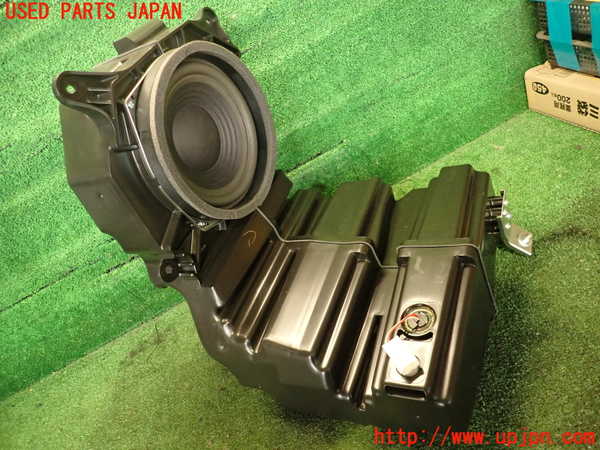 2UPJ-16726530]レクサス・RX350(GGL15W)ウーハー 中古_m0001.jpg